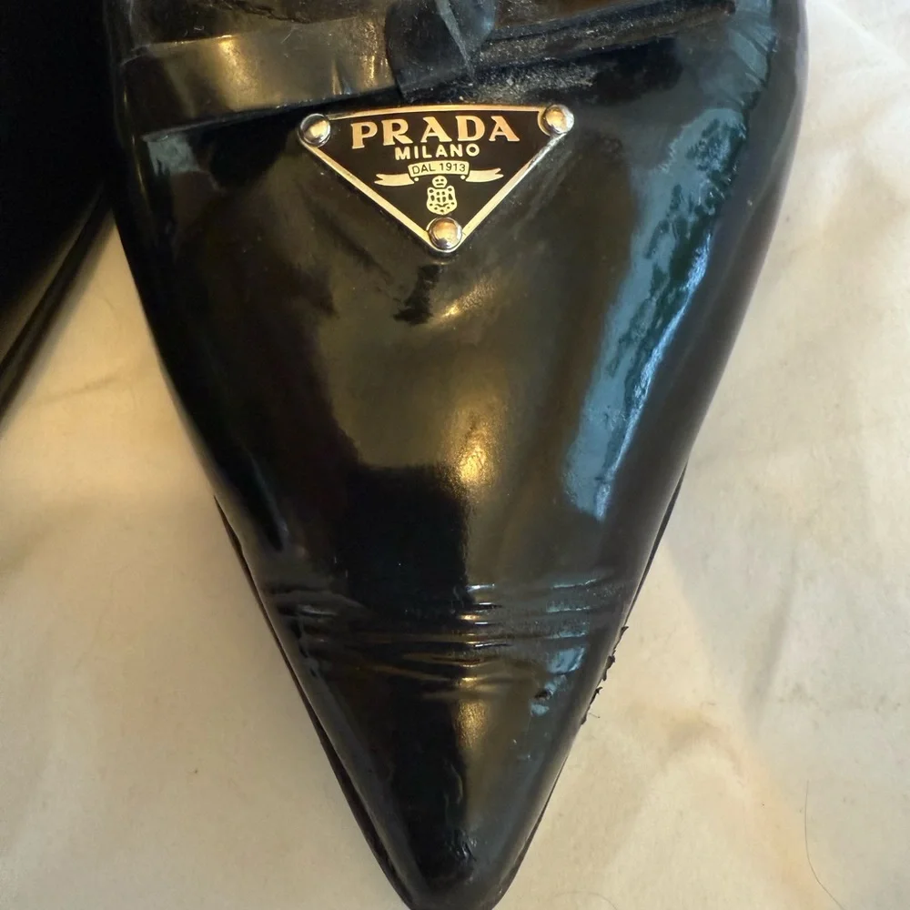 Prada Glossy Black patent leather Women's pointy toe ballet flats Loafers - Picture 5 of 14